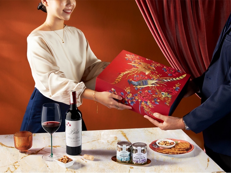 Qua Tang 20 10 Cho Khach Hang Theo Doi Tuong