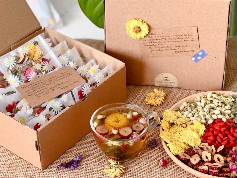 Qua Tang 20 10 Cho Khach Hang Tra